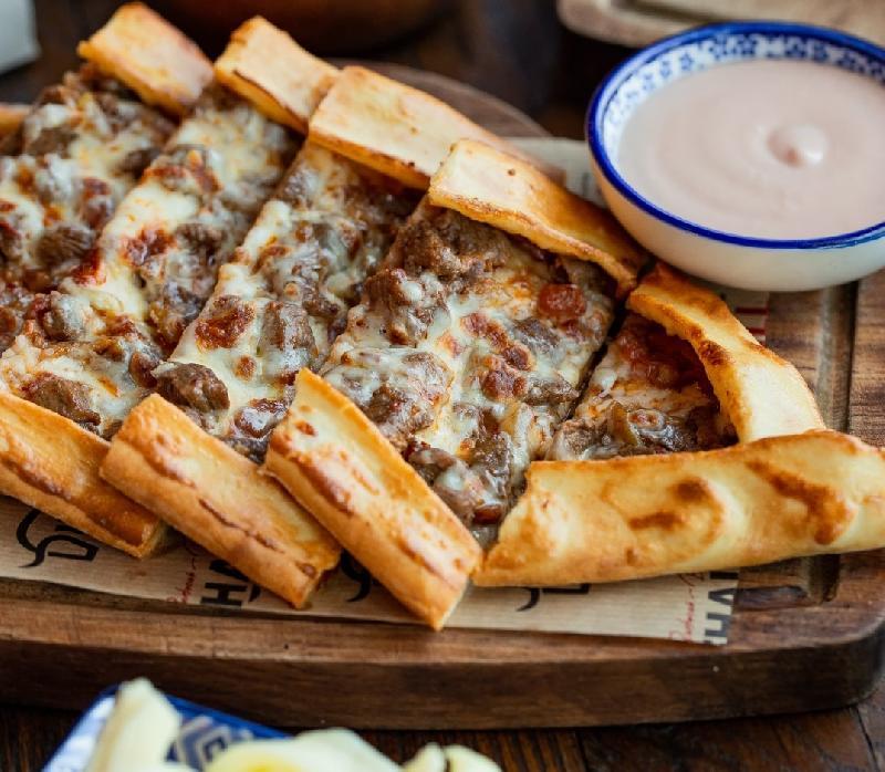 Kuşbaşı Kaşarlı Pide