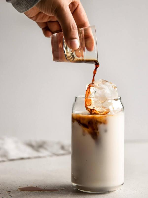 Iced Vanilla Latte