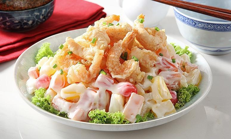 Asian hot shrimp salad