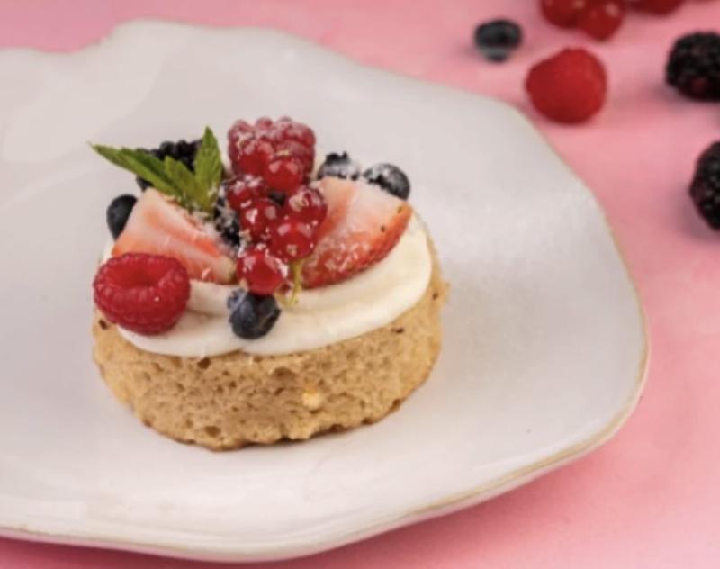Vegan Vanilla Berry Cake