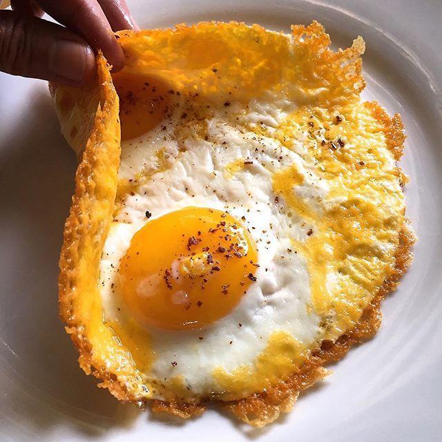 Fried Eggs with Cheese