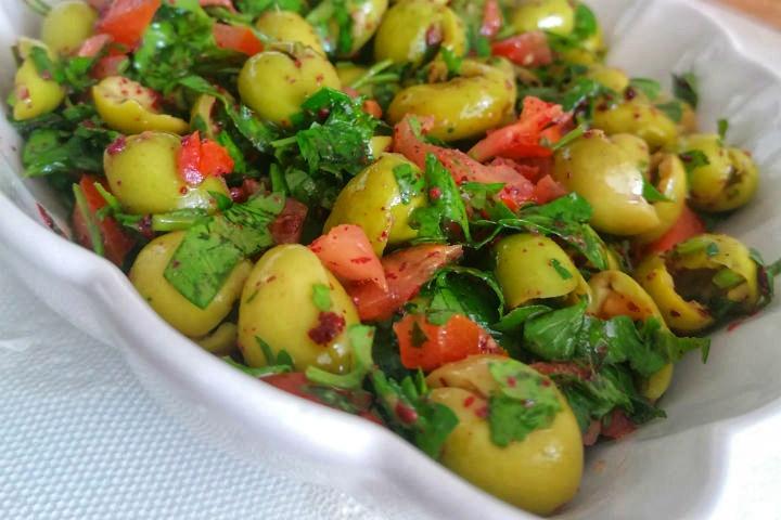 Antep Zeytun Salatı