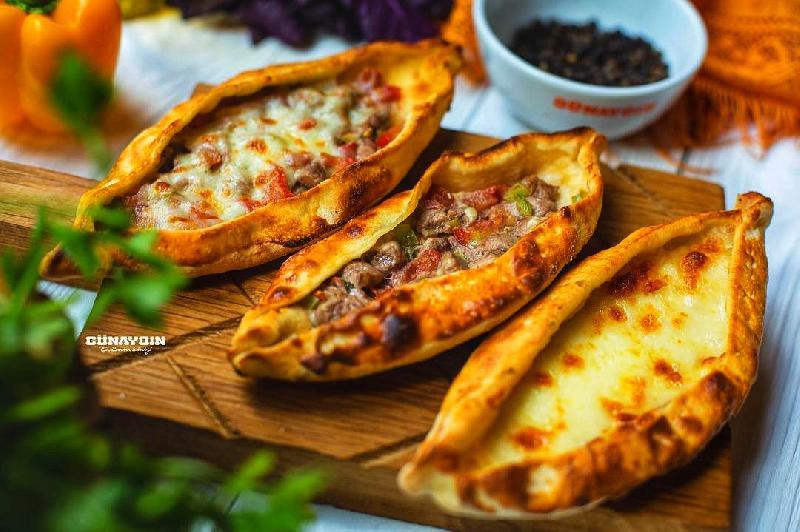 Kaşarlı Pide