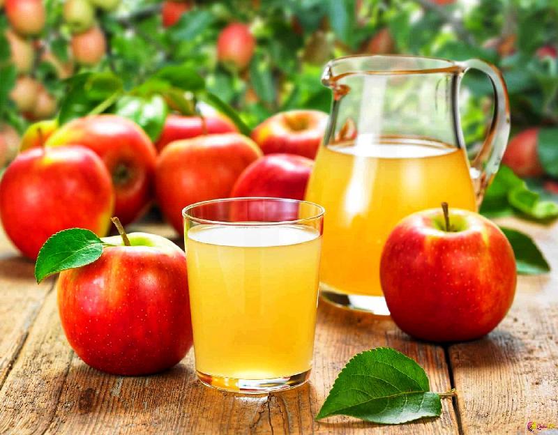 Təzə Sıxılmış Alma Suyu
