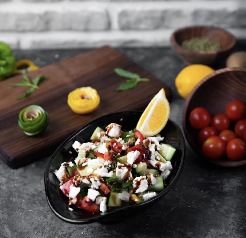 Pendirli salat 