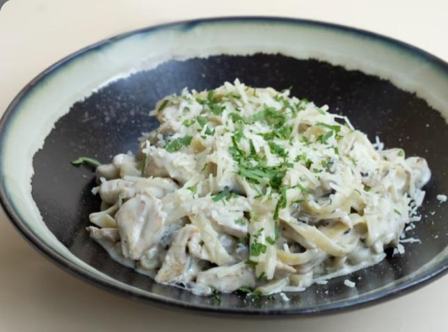 Pasta Fettuccine Alfredo