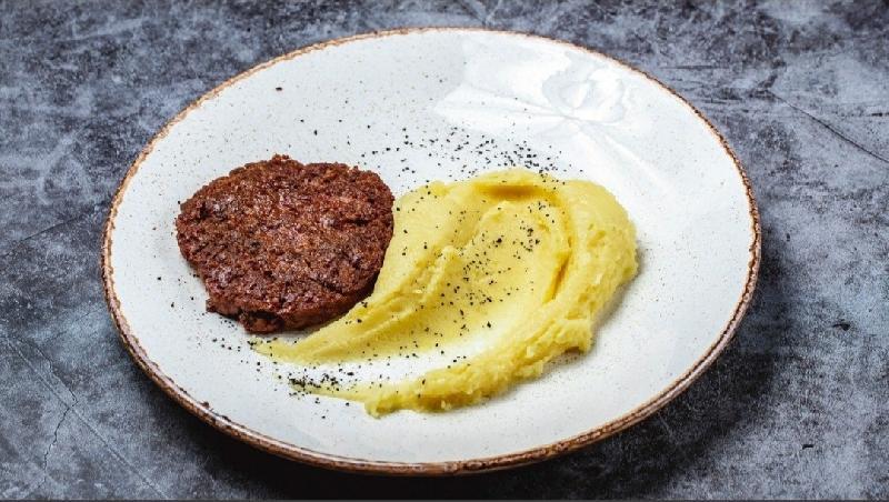 Püre və can ətindən kotlet