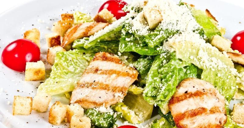 Sezar salatı
