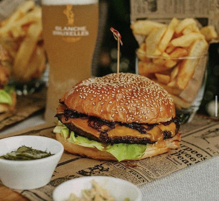Xüsusi dana burger