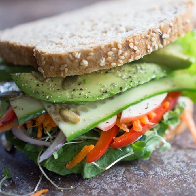 Vegetarian sendviç 