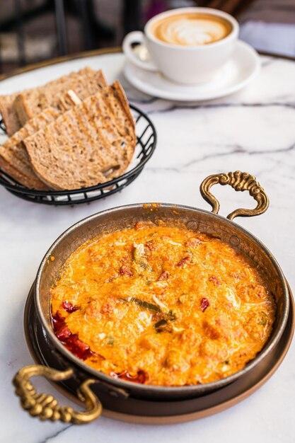 Sucuklu menemen