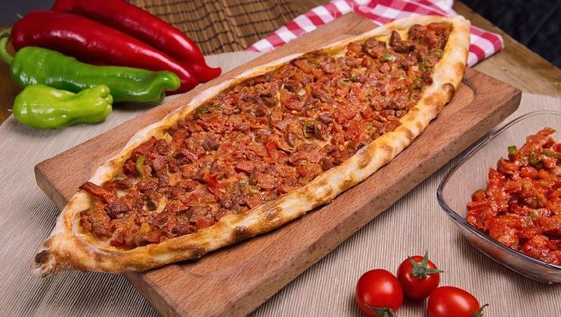 Qıymalı pide