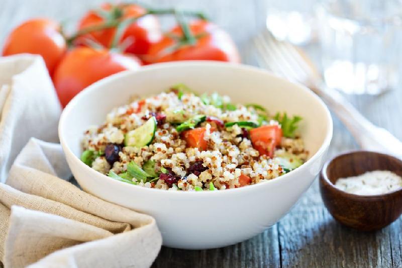 Kinoa Salatı