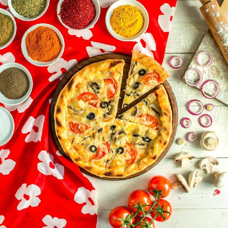 Pollo funghi Pizza