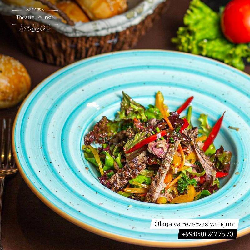 İsti Ət salatı