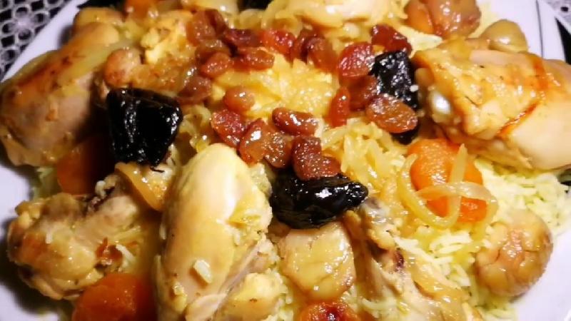 Toyuqlu plov