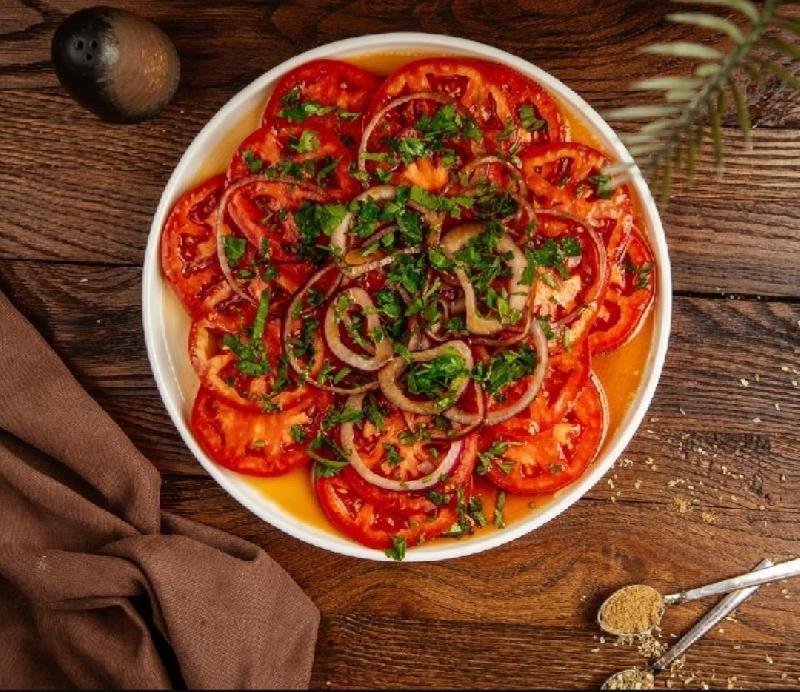Pomidor salatı 