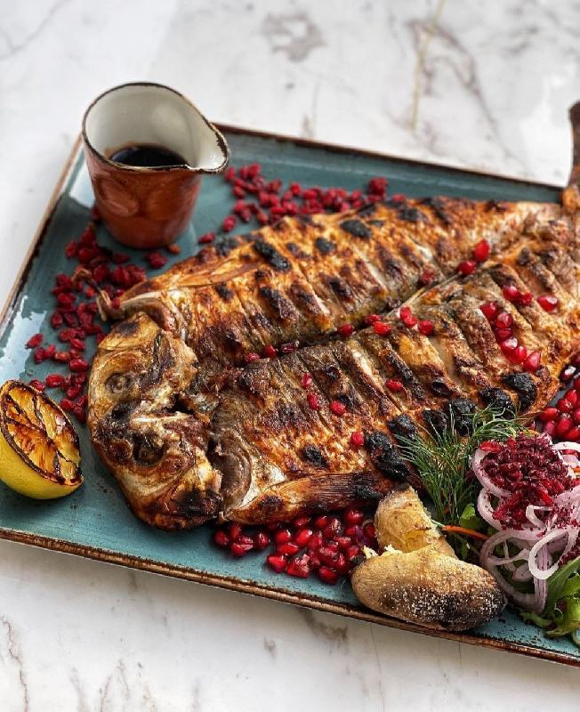 FRIED FISH FROM THE KURA AND ARAZ RIVERS