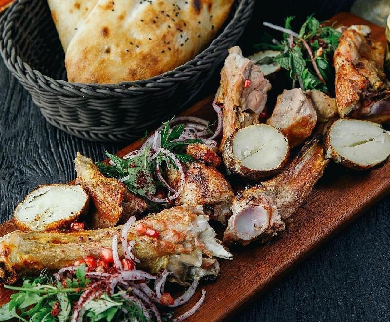 LAMB SHOULDER