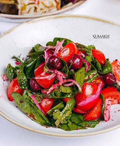 Qırmızı Soğanla Pomidor Salatı