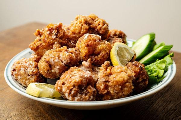 Karaage üslublu toyuq tikələri