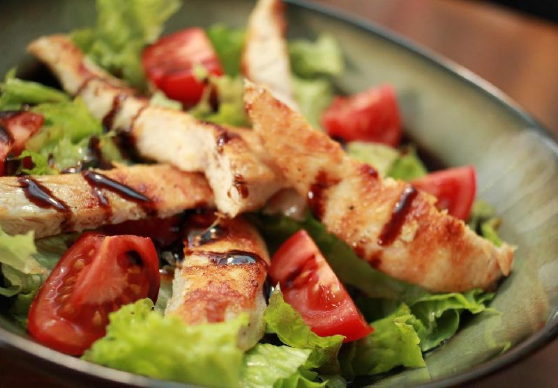 Grilled chicken salad