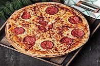 Pepperoni pizza 