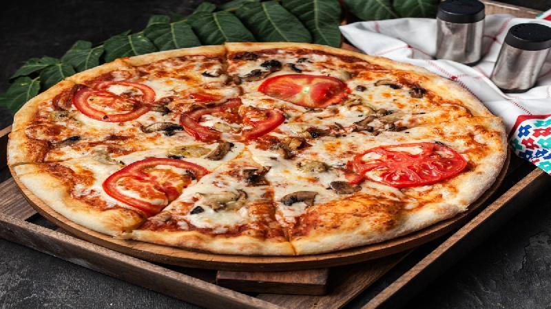 Toyuqlu pizza