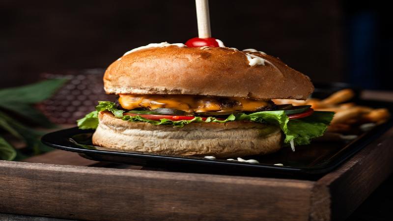 Toyuq burger