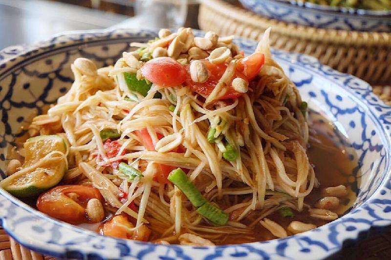 Pad thai goong