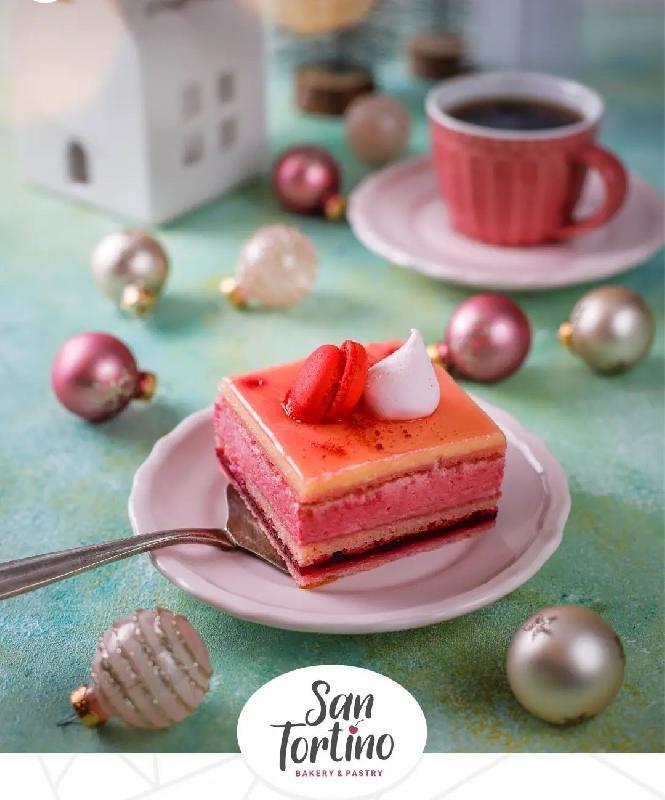 Raspberry cake