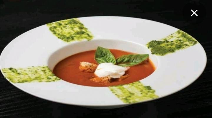 Tomat şorbası