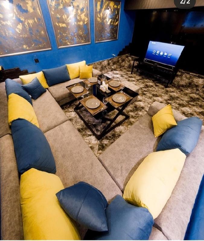 Interior view 4