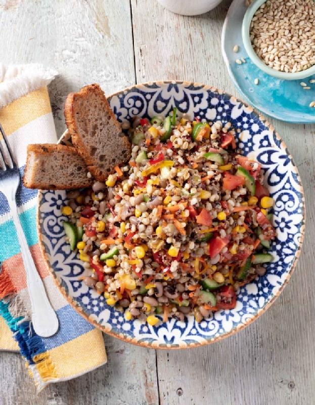 Süper Tahıllar Salatası