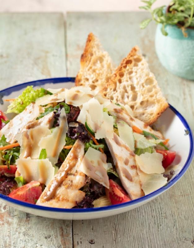 Parmesanlı Izgara Tavuk Salata