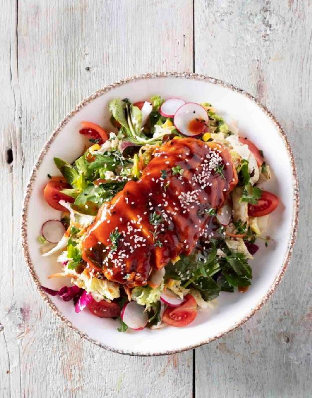 BBQ Tavuklu Salata