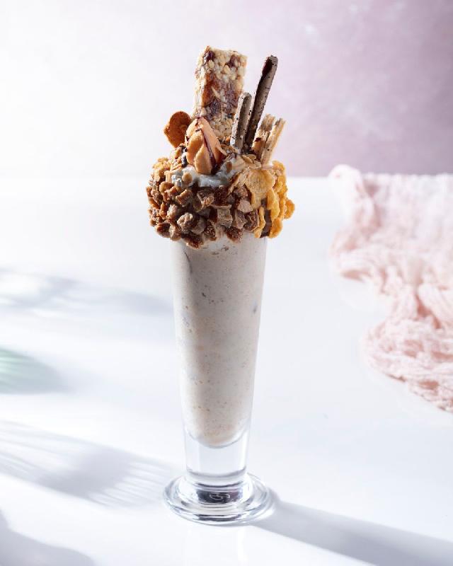 Fig Granola Smoothie 