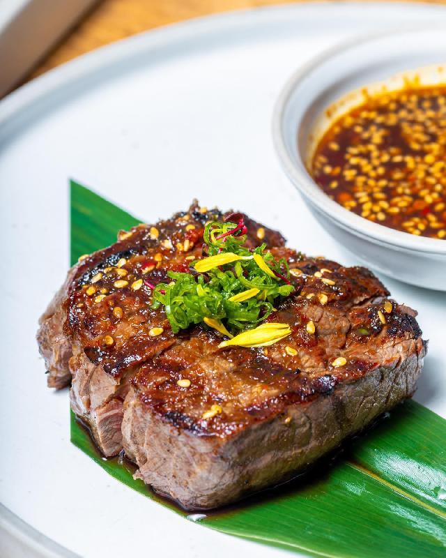 Gyuhireniku no pirikara yakiniku