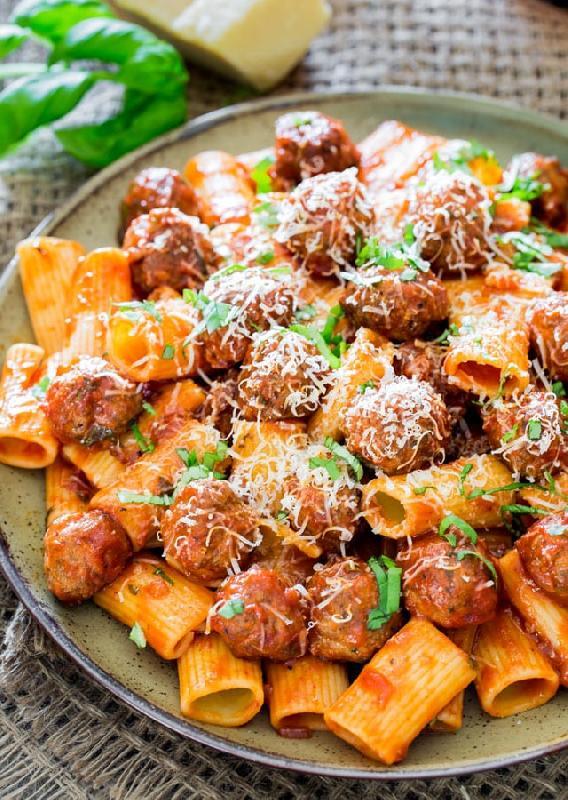 Rigatoni e Polpette