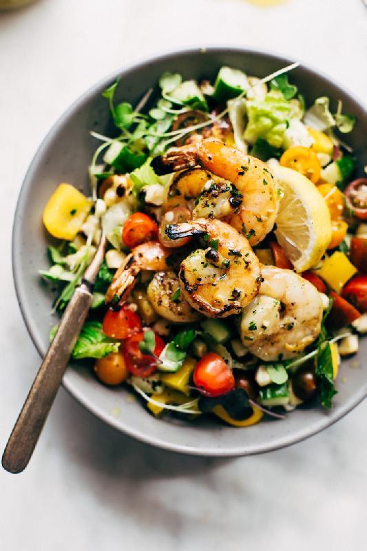 Grilled prawn salad