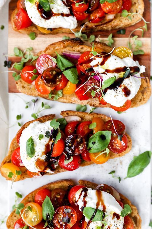 Burrata bruschetta