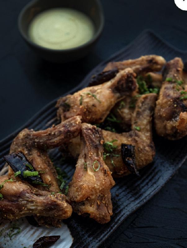 Dried Chilli Fried Chicken Wings