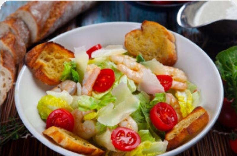 Sezar Salatı Krevetli
