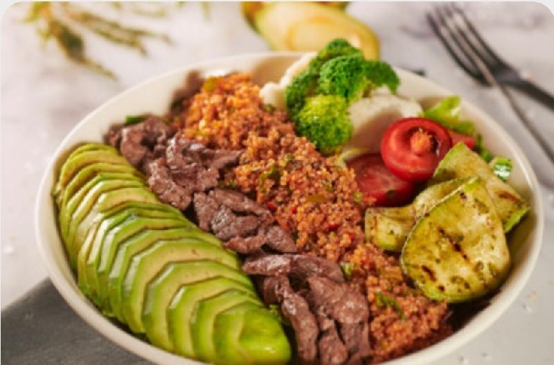 Kinoa Və Steykli Bowl