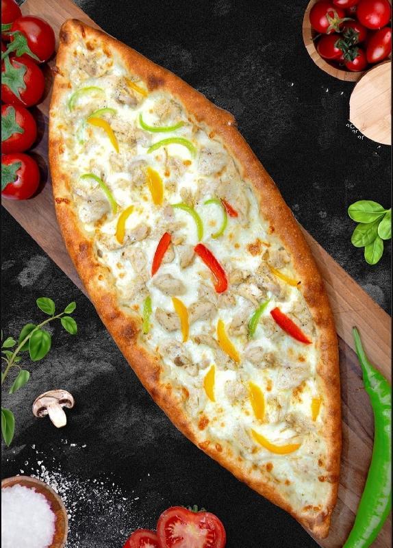 Tavuklu pide