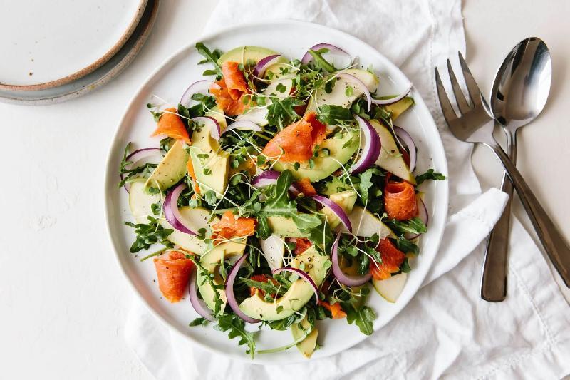 Smoked salmon salat