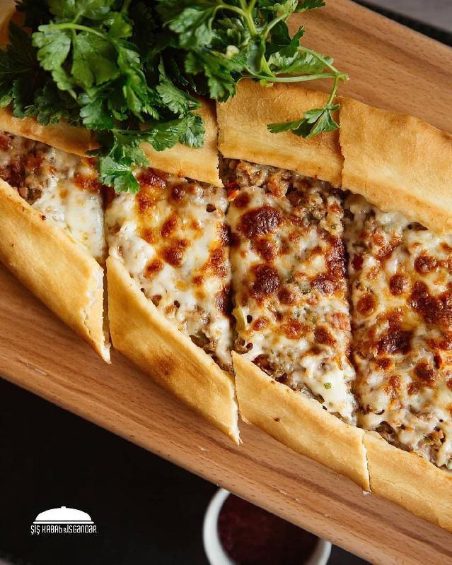 Qiyməli pide