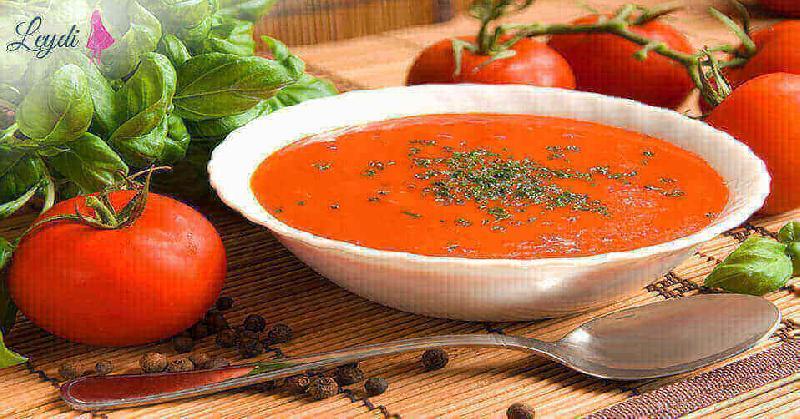 Tomat şorbası