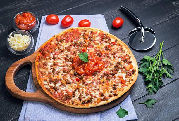 Pizza bolognose