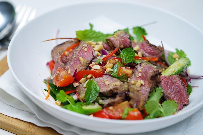 Dana Əti Salatı 
